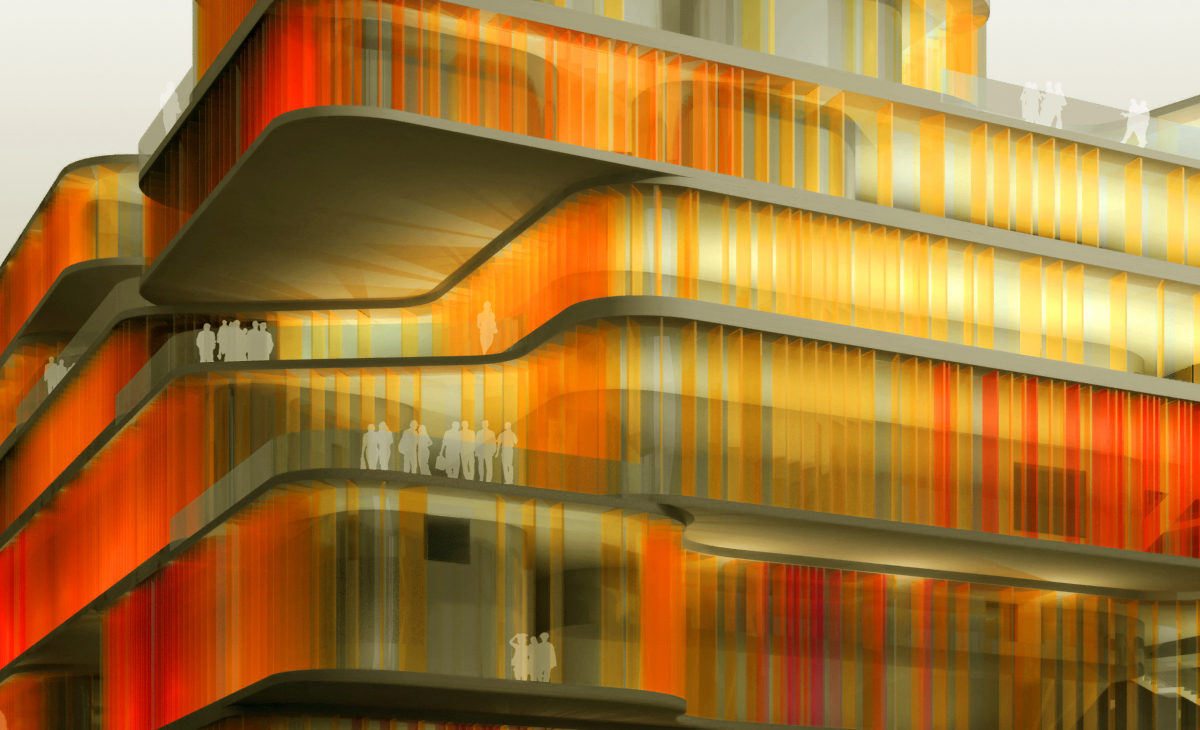 AQSO arquitectos office. La fachada de este edificio público está formada por lamas de cristal coloreado. El forjado de cada planta adopta una forma libre que forma balcones y voladizos.