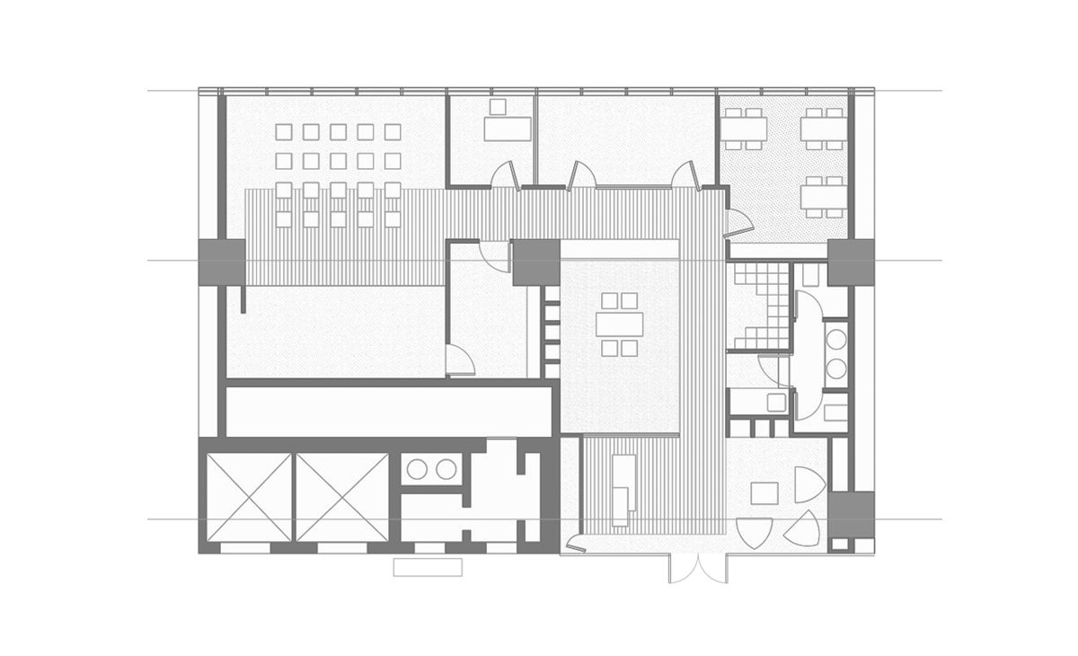 AQSO arquitectos office. The floor plan of this educational management centre shows the reception, the waiting room, the workshop area, the offices, the library and the multifunctional room.