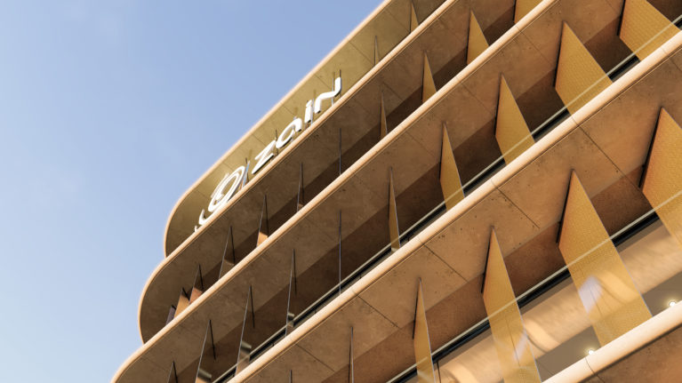 AQSO arquitectos office. Imagen del último piso de la torre, donde se aprecia el cartel luminoso con la marca de Zain.